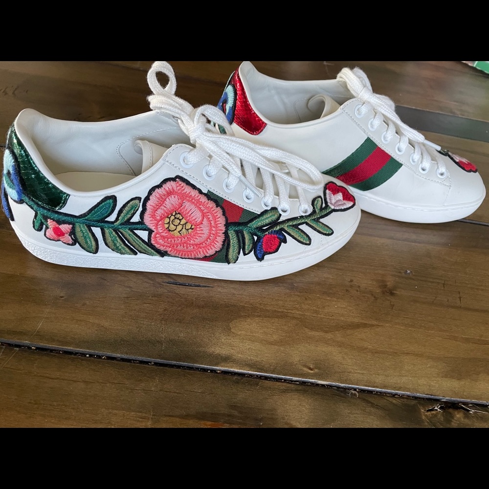 Gucci Ace Embroidered Flowers